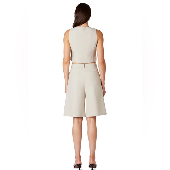 NWT NIA Daisy Bermudas Short in Shell Size Small - Picture 9 of 10